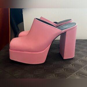 L'INTERVALLE Pink Platform chunky Mules - retro 70’S style
